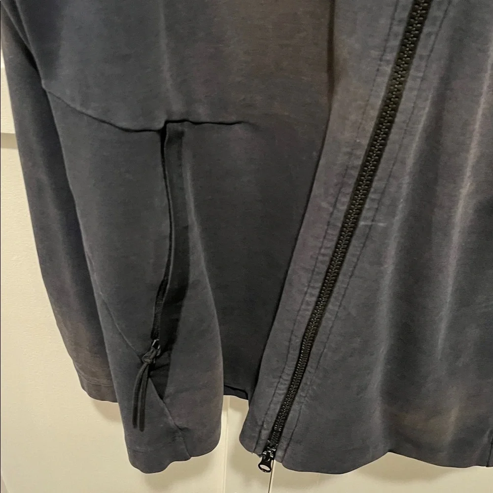 Nike Men's Dark Blue Hooded track jacket!A few marks!